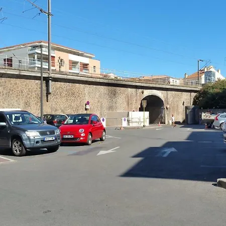 Studio Le Pescadou, Climatise Et Lumineux, A Deux Pas Des Plages Et De La Gare Saint-Raphael (Var)