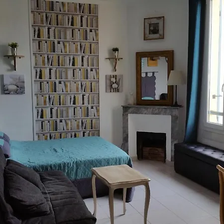 Studio Le Pescadou, Climatise Et Lumineux, A Deux Pas Des Plages Et De La Gare * Saint-Raphael (Var)
